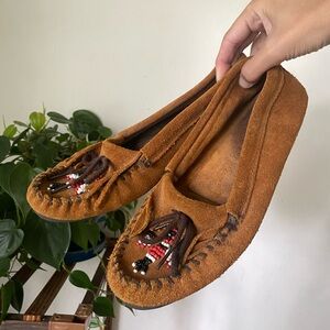 Minnetonka Women’s Beaded Tassel Moccasins Size 7